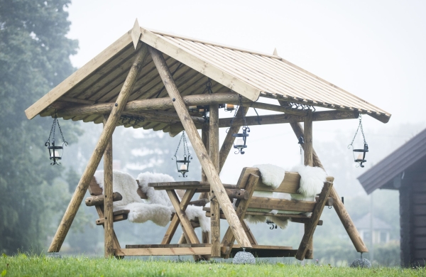 Schaukel aus Massivholz